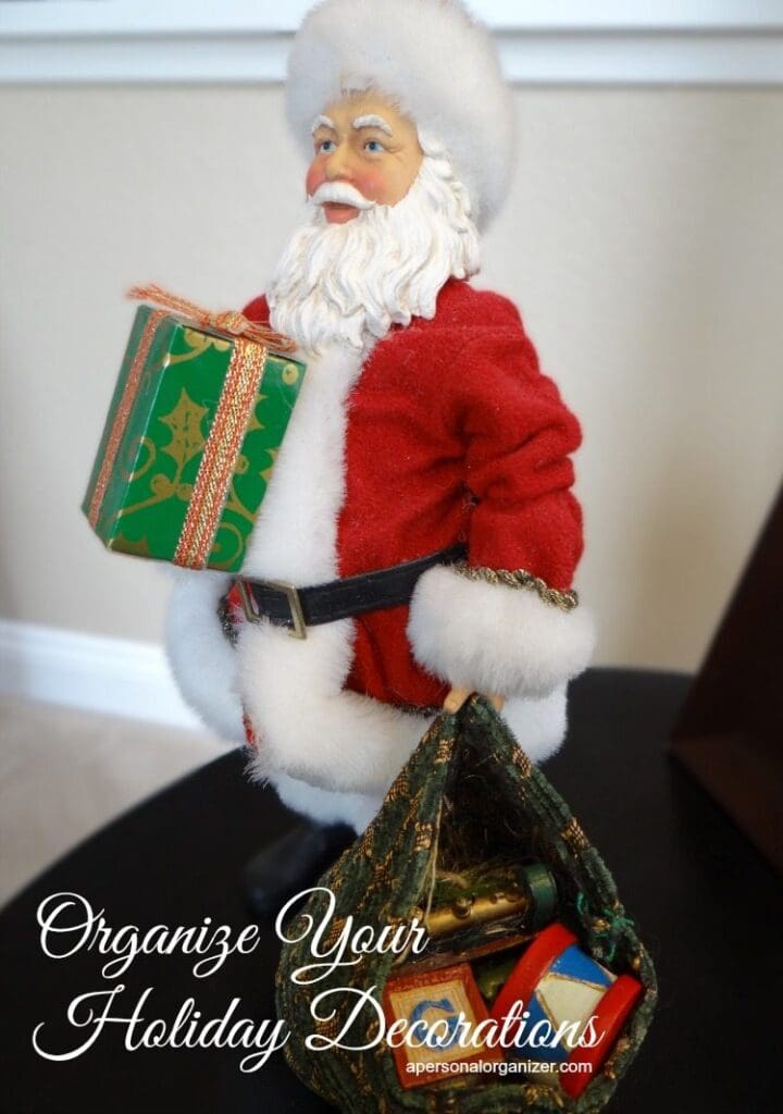 Organize_your_Holiday_Decorations