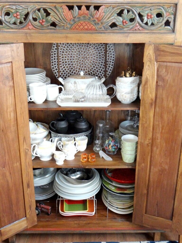 How to organize your china cabinet